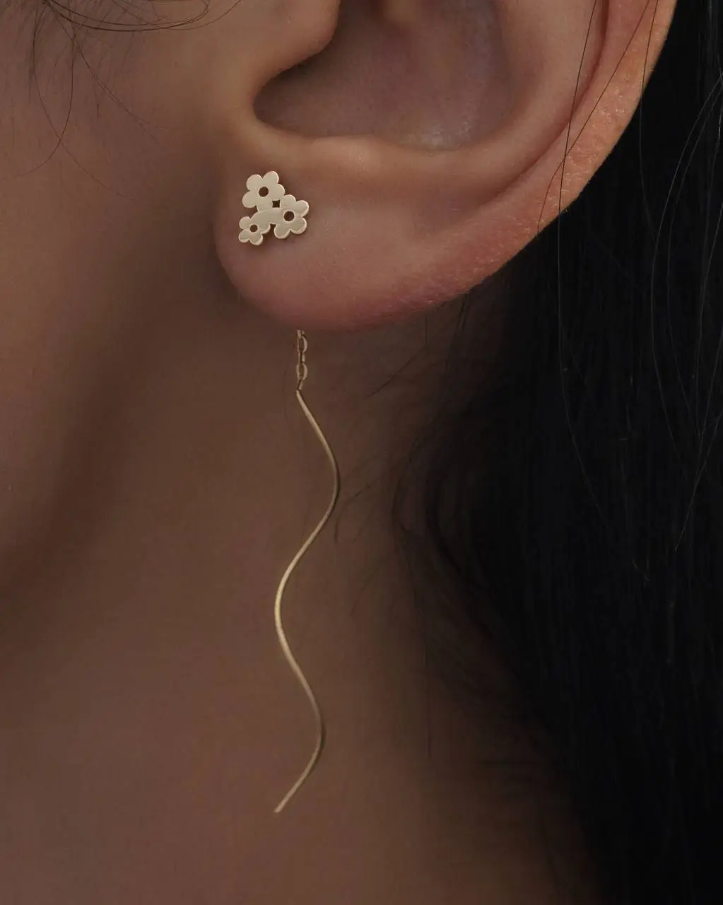 گوشواره طلا 18 عیار طرح کرلی گل