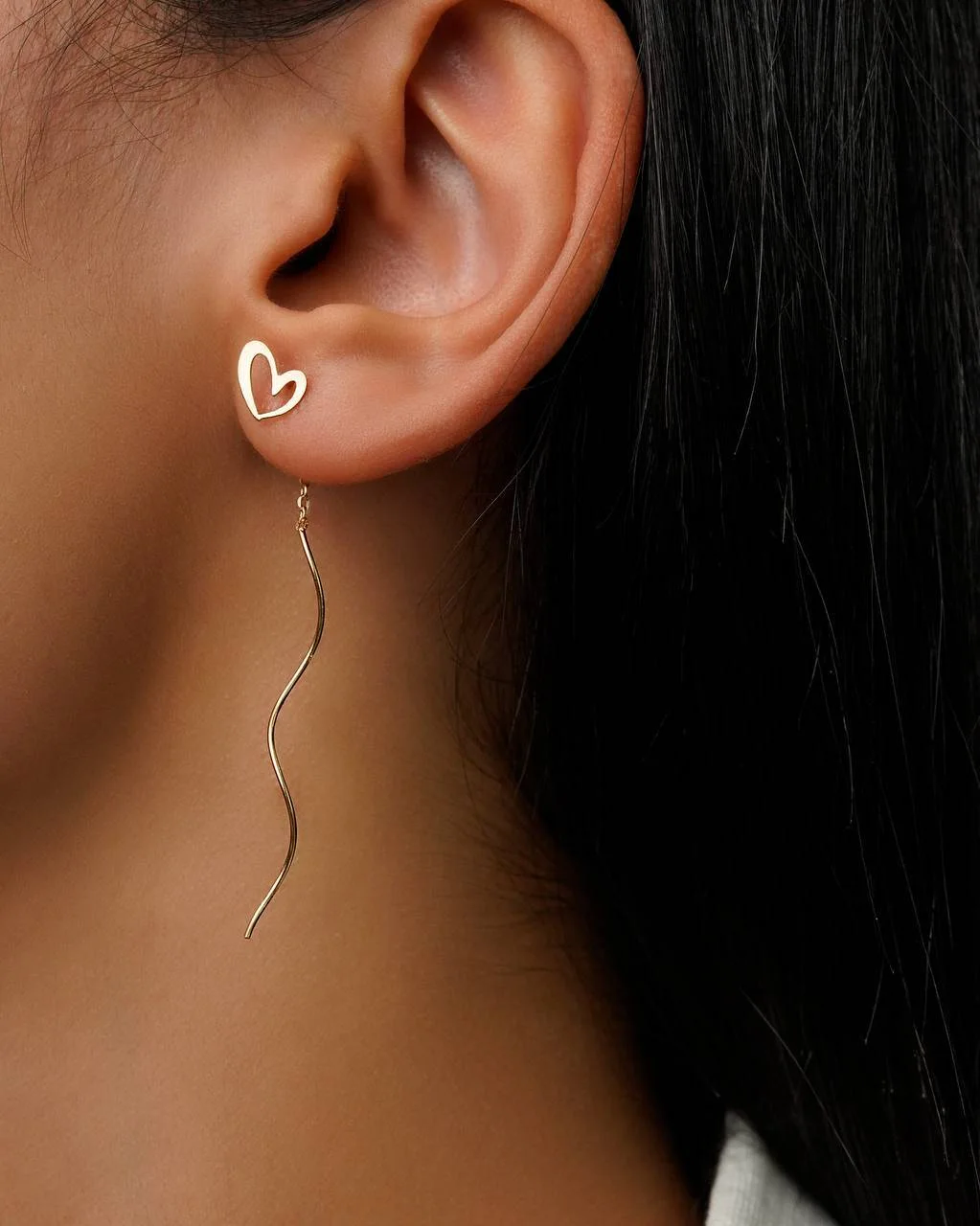 گوشواره طلا 18 عیار طرح کرلی قلب