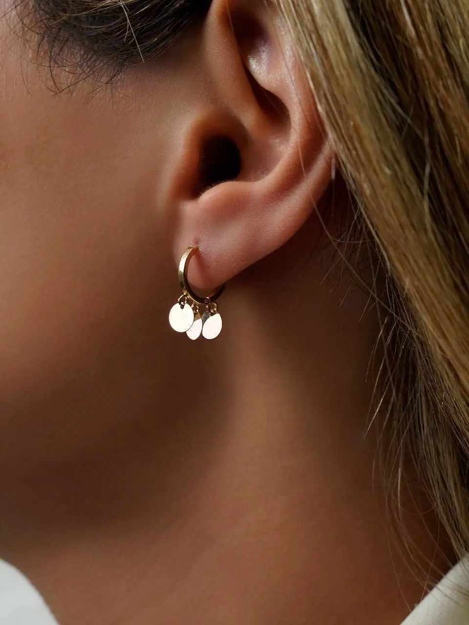 گوشواره حلقه ای طلا طرح پولکی
