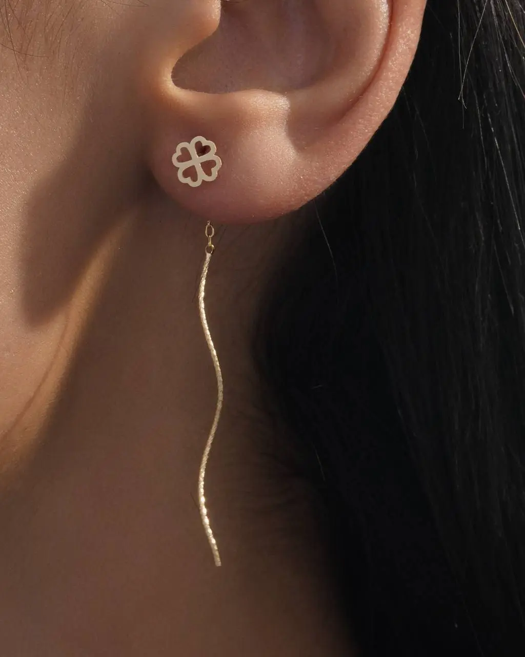 گوشواره طلا 18 عیار طرح کرلی قلب